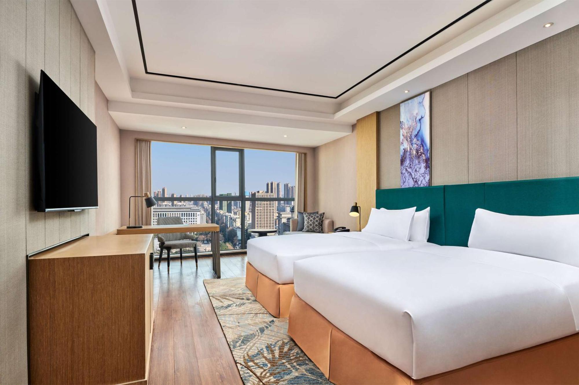 Hilton Garden Inn Wuhan Hankou Exterior photo