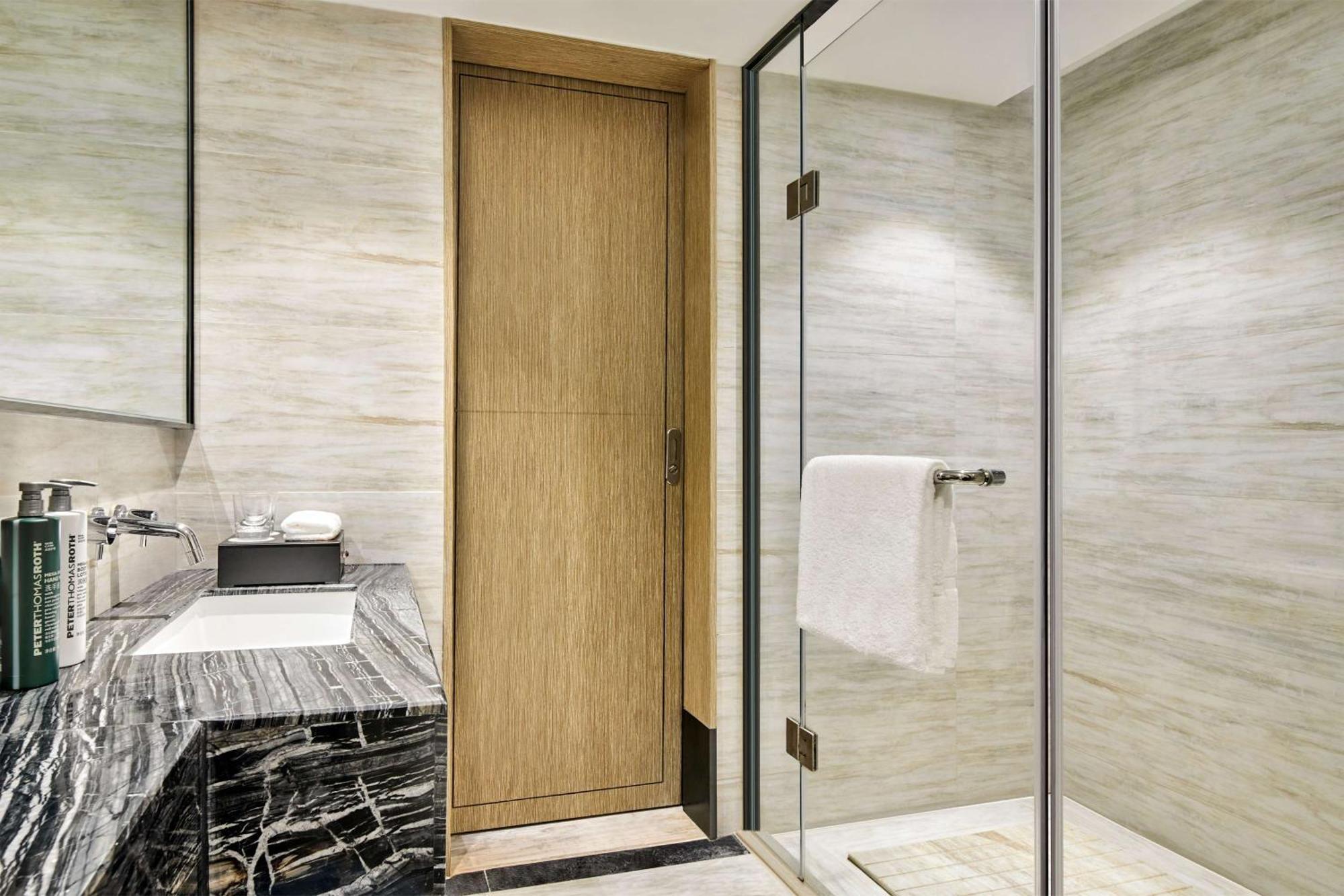 Hilton Garden Inn Wuhan Hankou Exterior photo