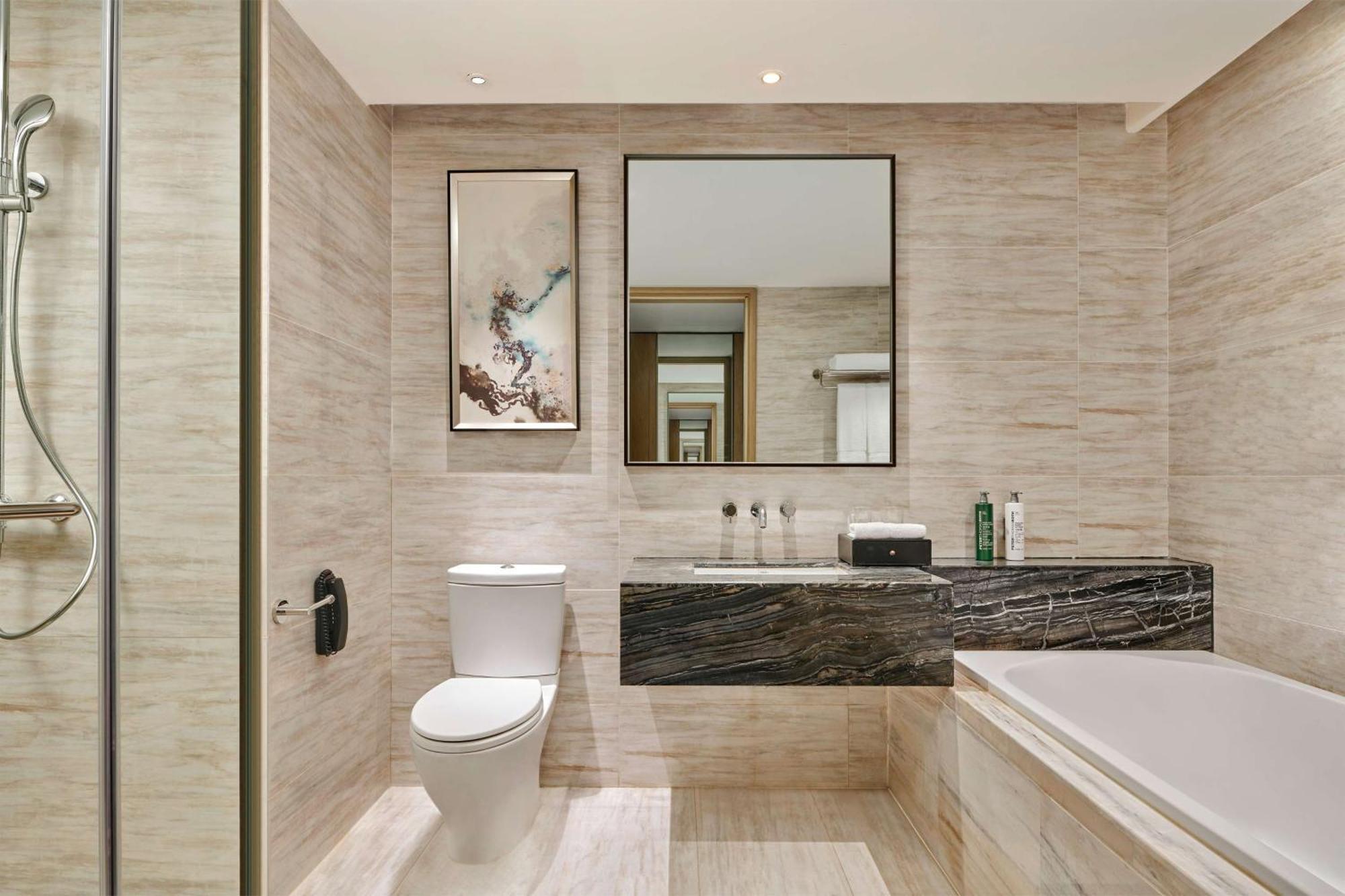 Hilton Garden Inn Wuhan Hankou Exterior photo