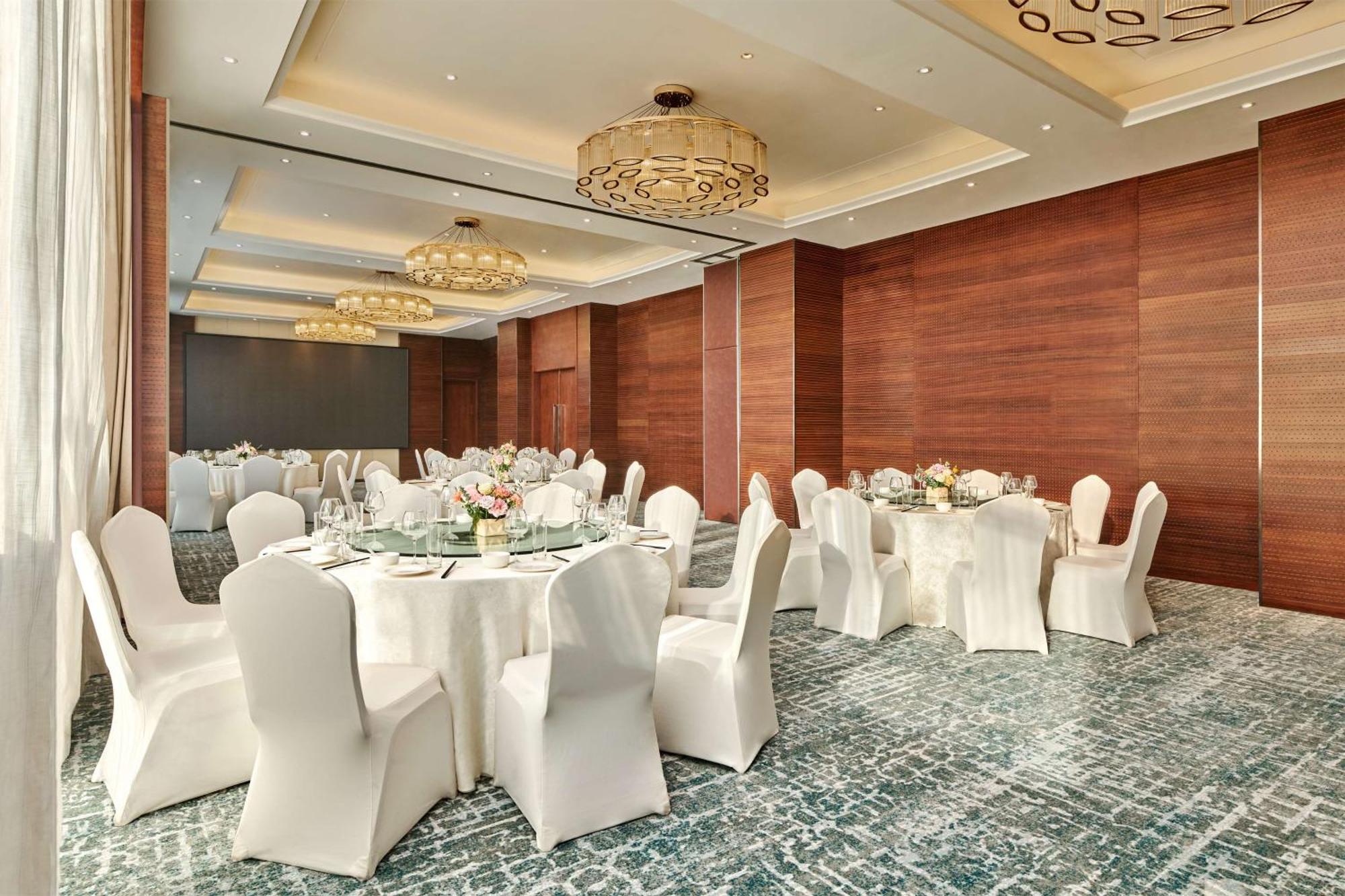 Hilton Garden Inn Wuhan Hankou Exterior photo