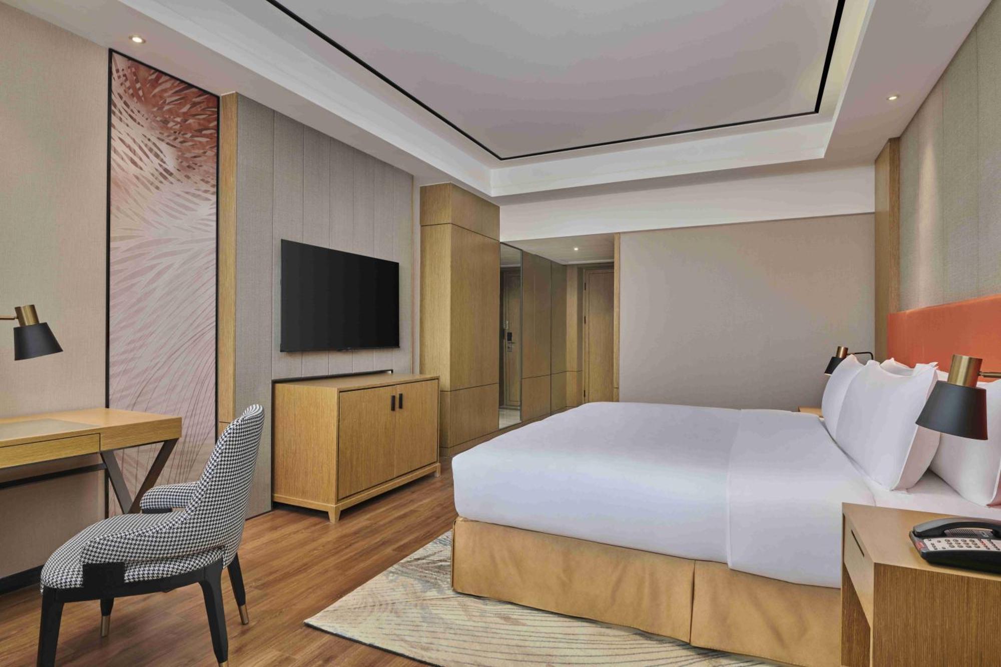 Hilton Garden Inn Wuhan Hankou Exterior photo
