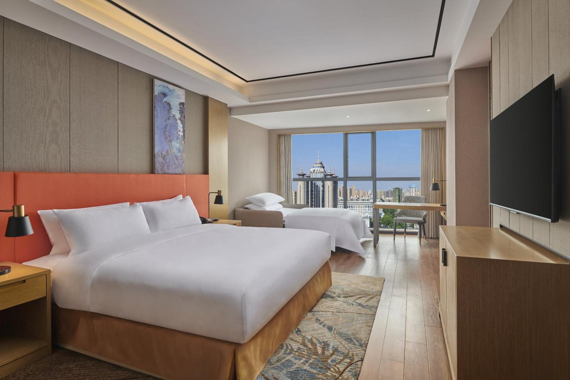 Hilton Garden Inn Wuhan Hankou Exterior photo